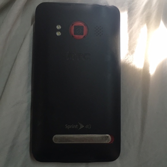 Htc evo 4G sprint no contract yet. - Picture 2 of 4